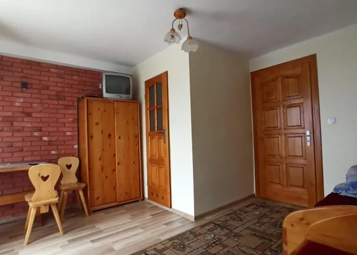 Trzech Koron 16 Pensjonat *