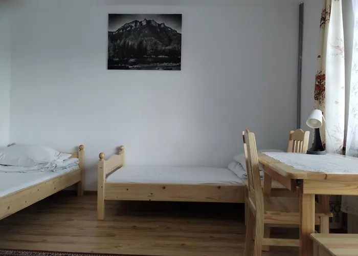 Trzech Koron 16 Pensjonat *