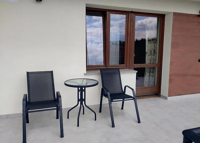 Pensjonat Trzech Koron 16 *